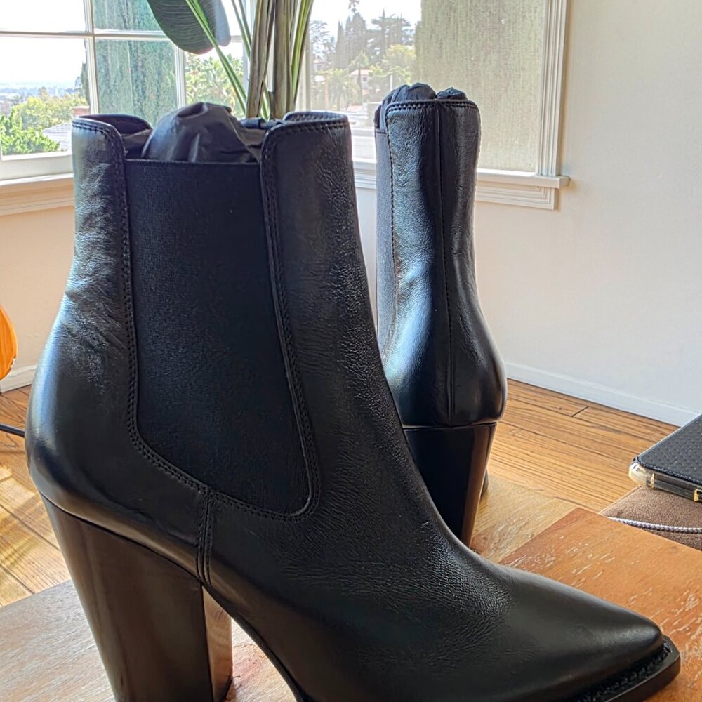 Saint Laurent Theo Chelsea Ankle Booties in Smooth Leather NWOT - Picture 5 of 10